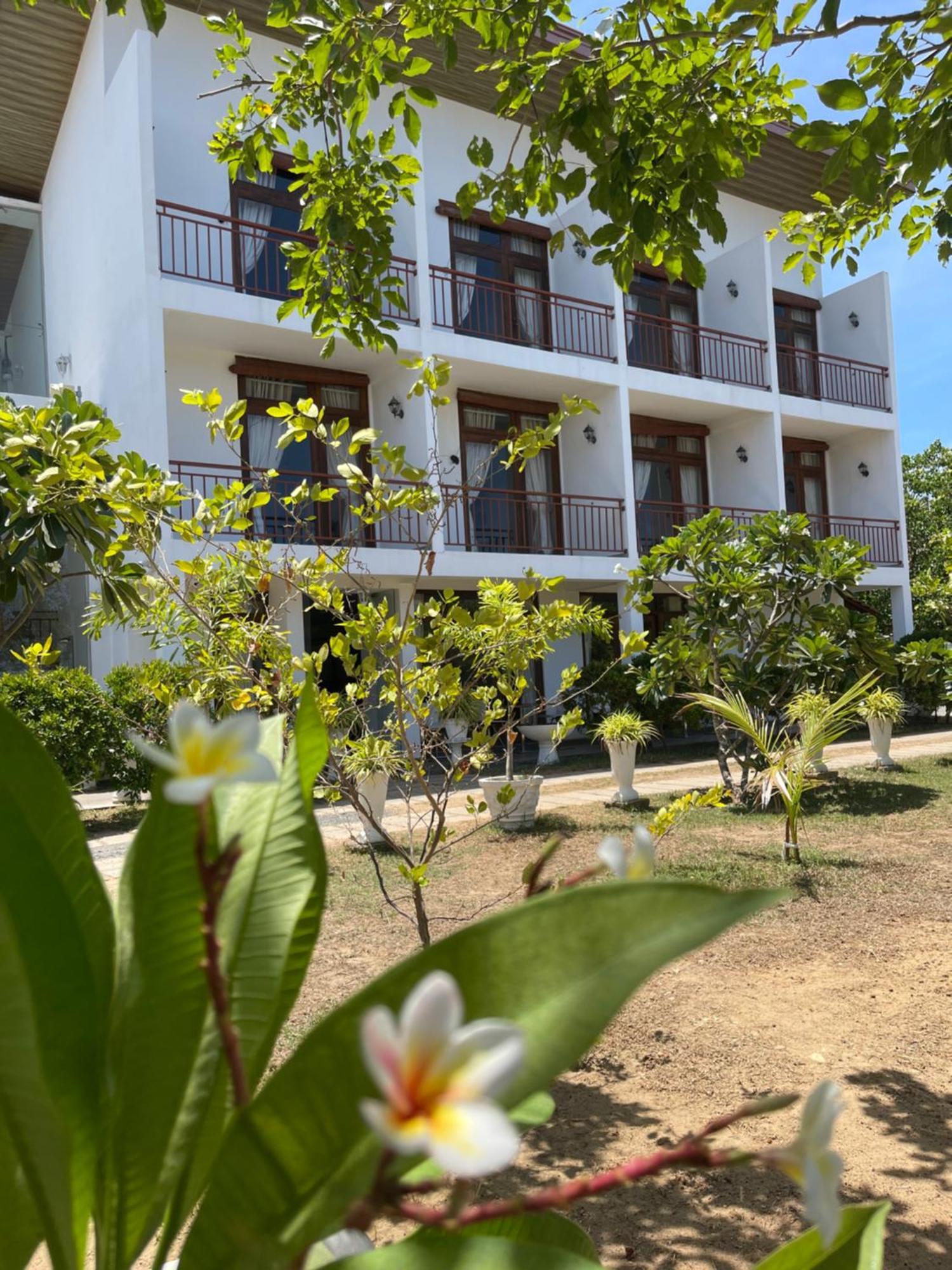 Amanda Beach Resort Passikudah Exteriér fotografie